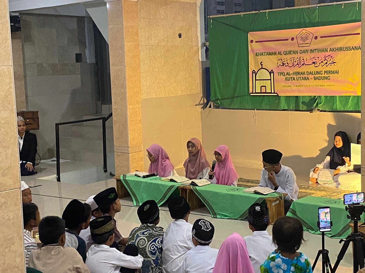 Pelajari Tata Kelola Masjid, SMPIT Istiqomah Kunjungi Maushola Al-Hijrah